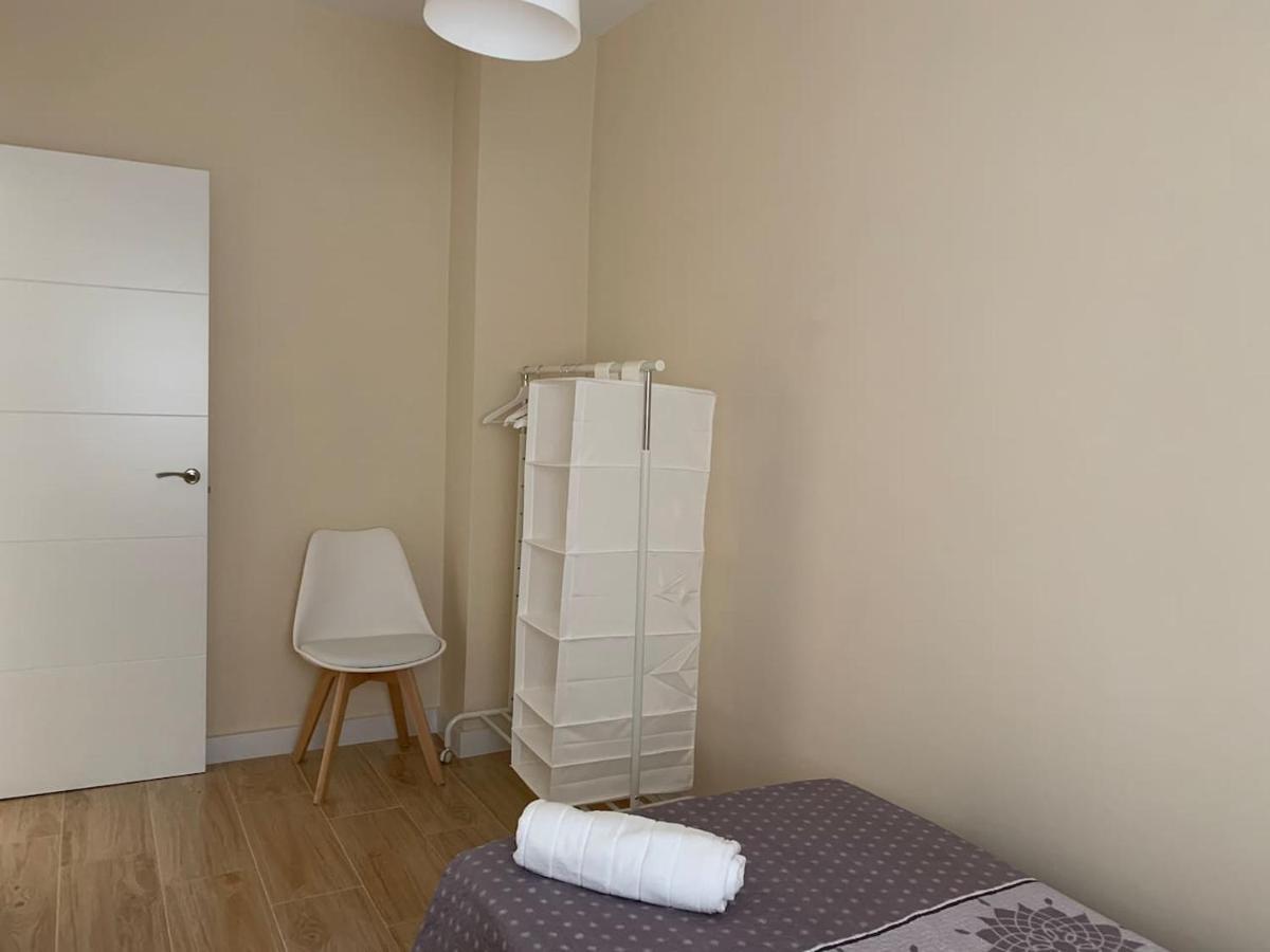 Apartamento En Granada Con Facil Aparcamiento En La Zona Exterior photo